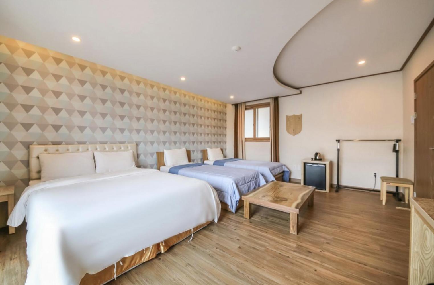 סאוגוויפו Rex Hotel מראה חיצוני תמונה