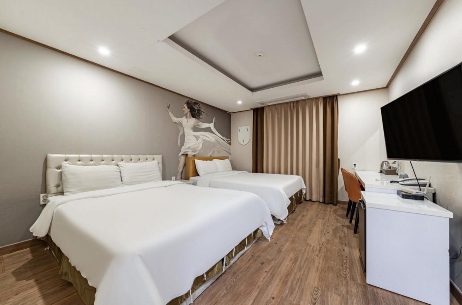 סאוגוויפו Rex Hotel מראה חיצוני תמונה