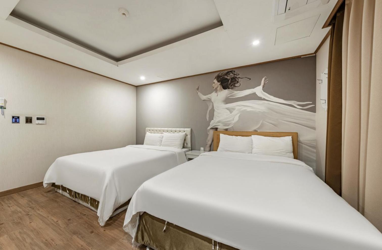 סאוגוויפו Rex Hotel מראה חיצוני תמונה